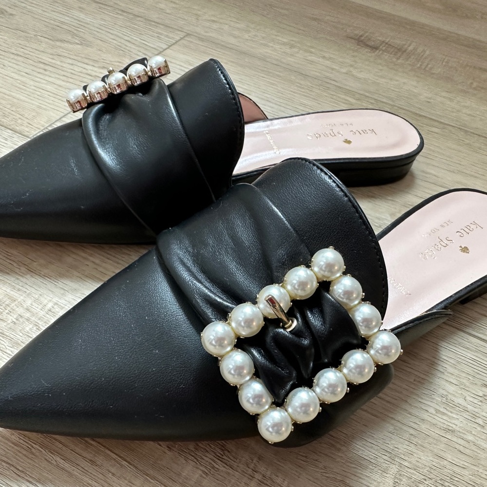 Kate Spade Broadway Black Leather Pearl Buckle Pointed Toe Slides/ Mules 7. NWT